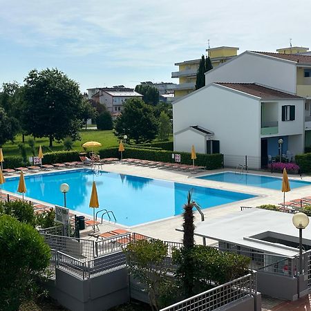 Villaggio Luna Swimmingpool- Agenzia Cocal Caorle Extérieur photo