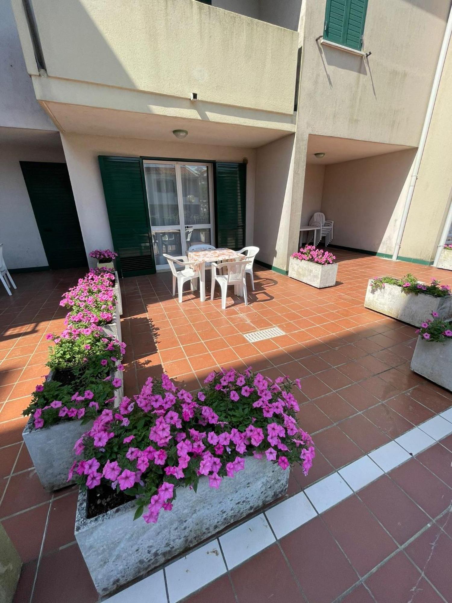 Villaggio Luna Swimmingpool- Agenzia Cocal Caorle Extérieur photo