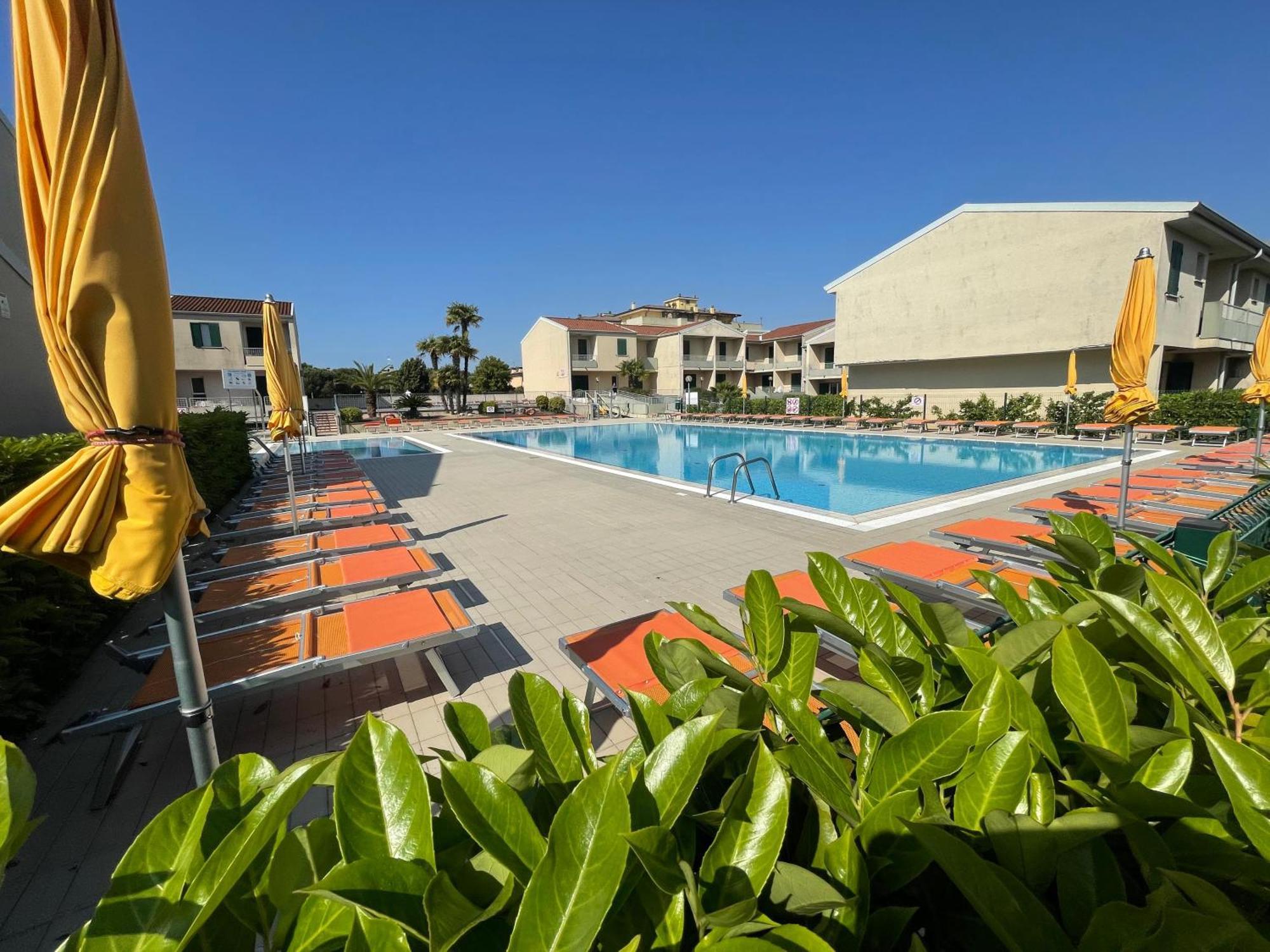 Villaggio Luna Swimmingpool- Agenzia Cocal Caorle Extérieur photo