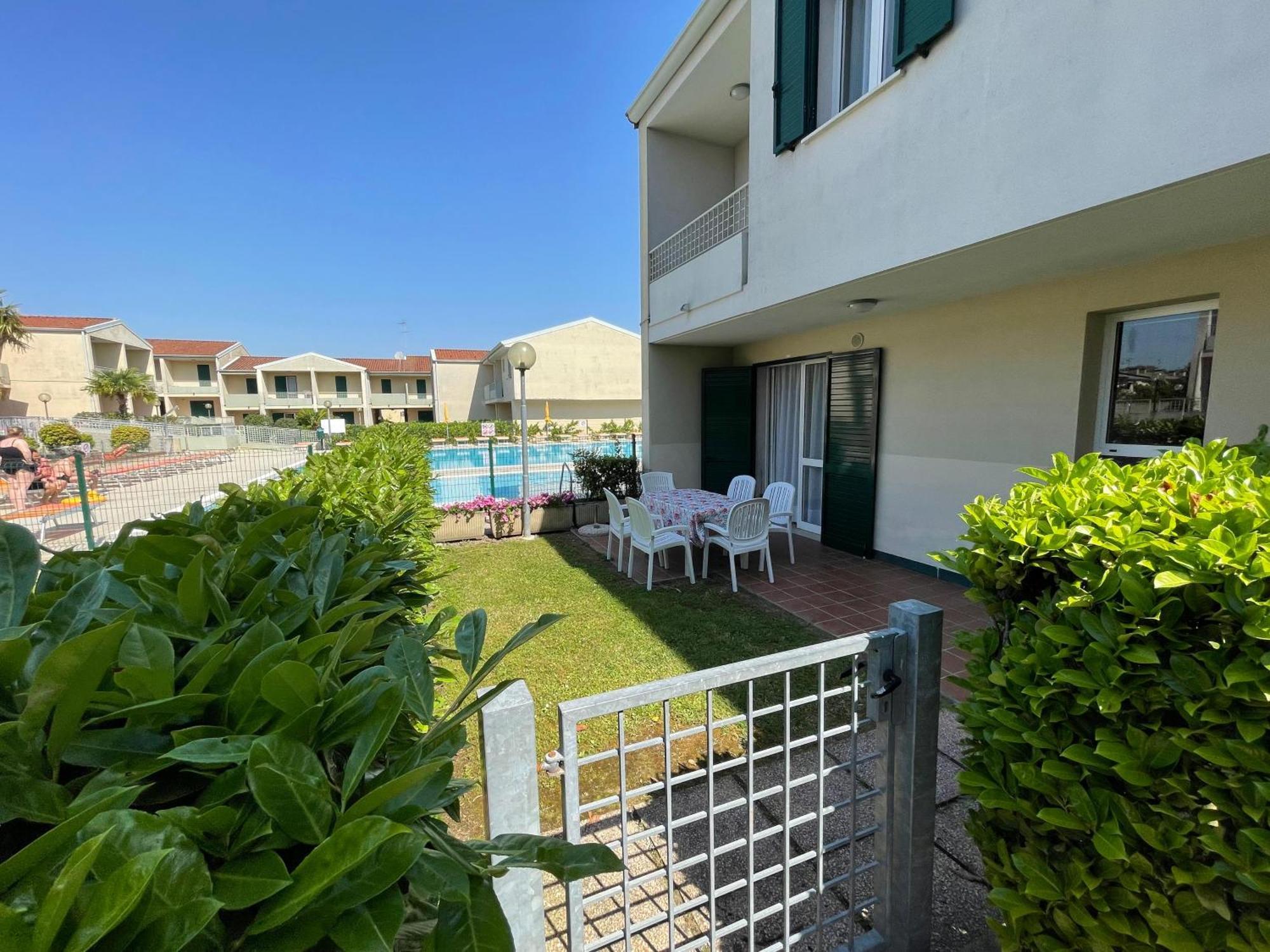 Villaggio Luna Swimmingpool- Agenzia Cocal Caorle Extérieur photo