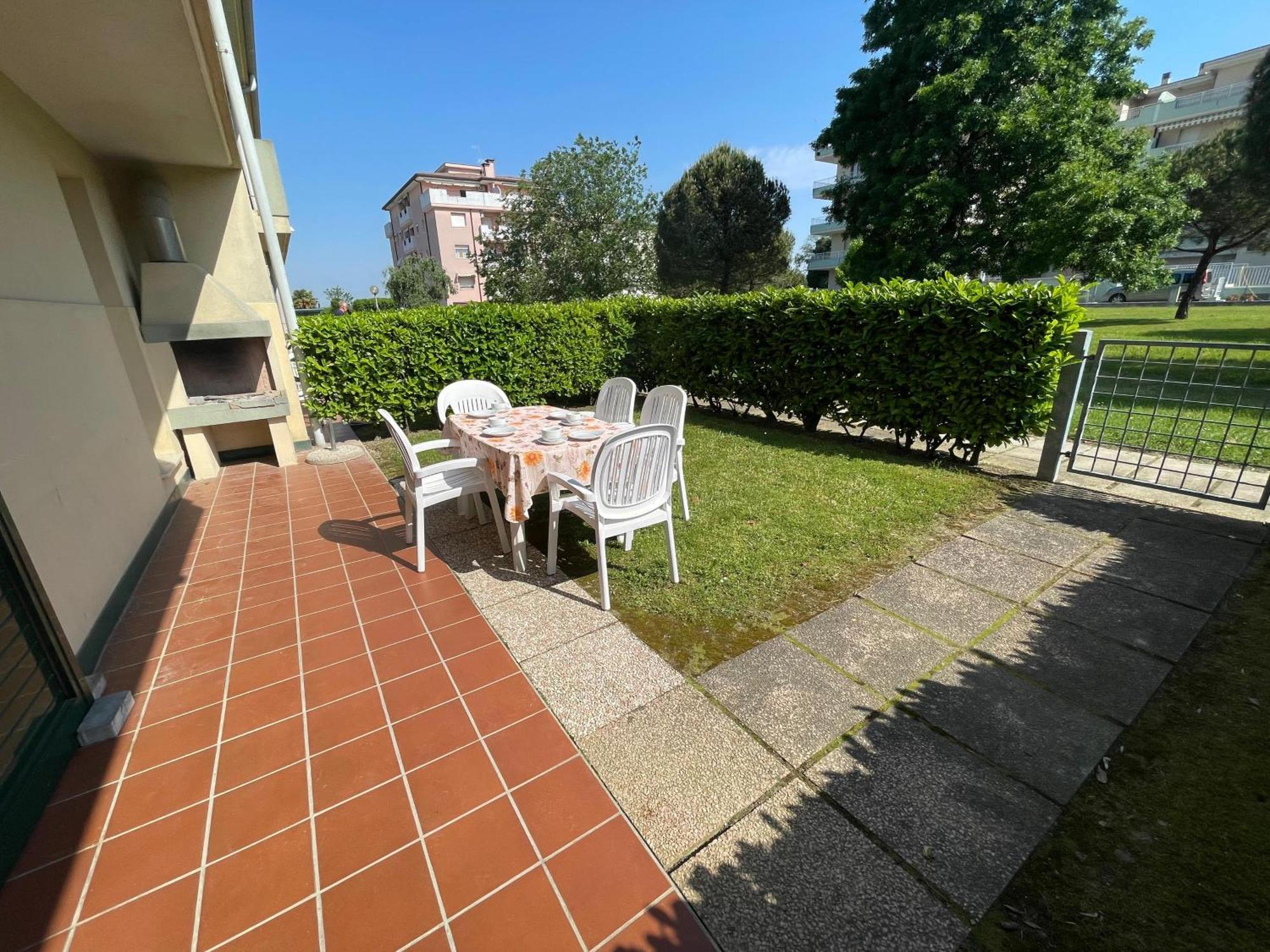 Villaggio Luna Swimmingpool- Agenzia Cocal Caorle Extérieur photo