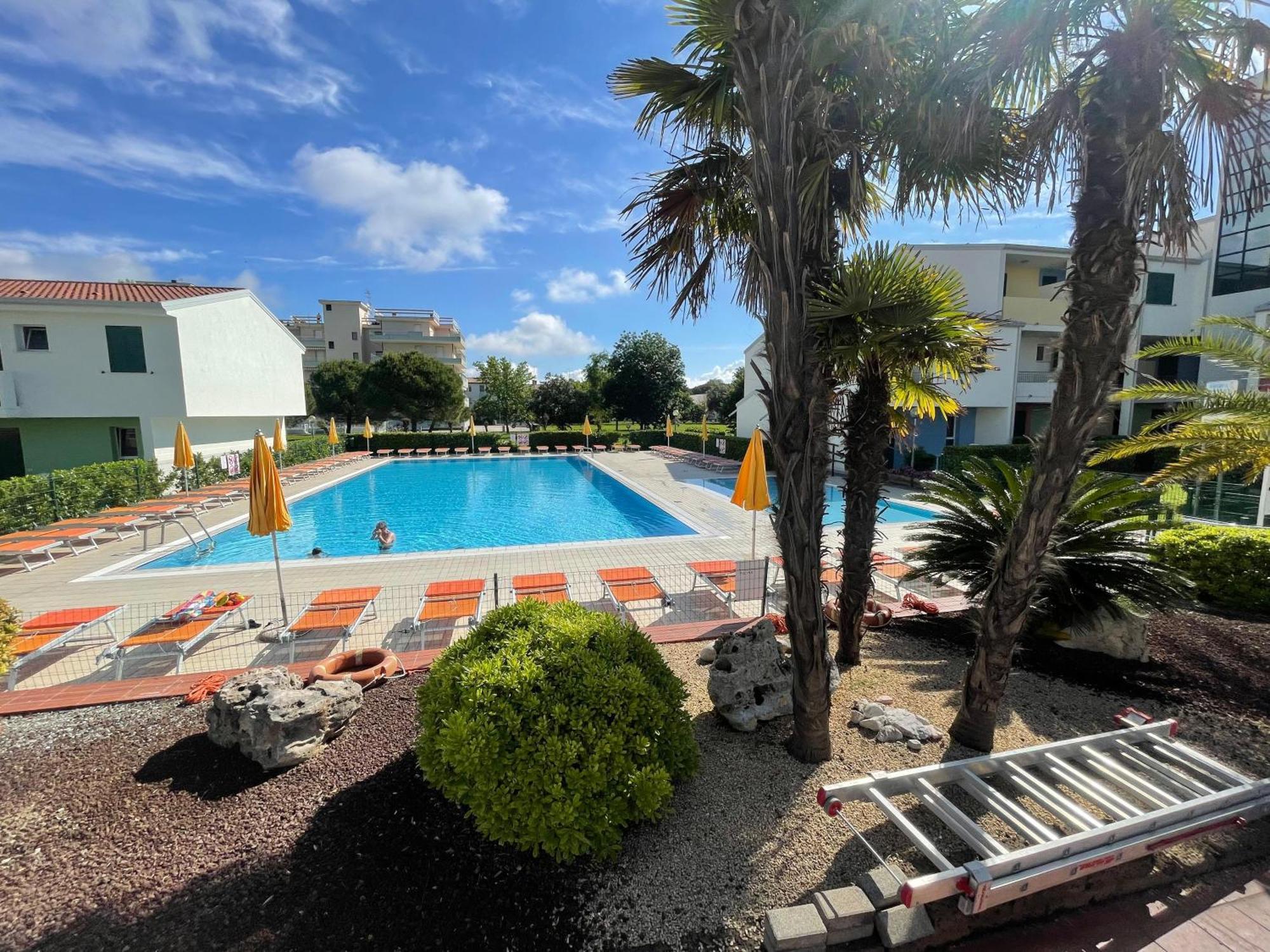 Villaggio Luna Swimmingpool- Agenzia Cocal Caorle Extérieur photo